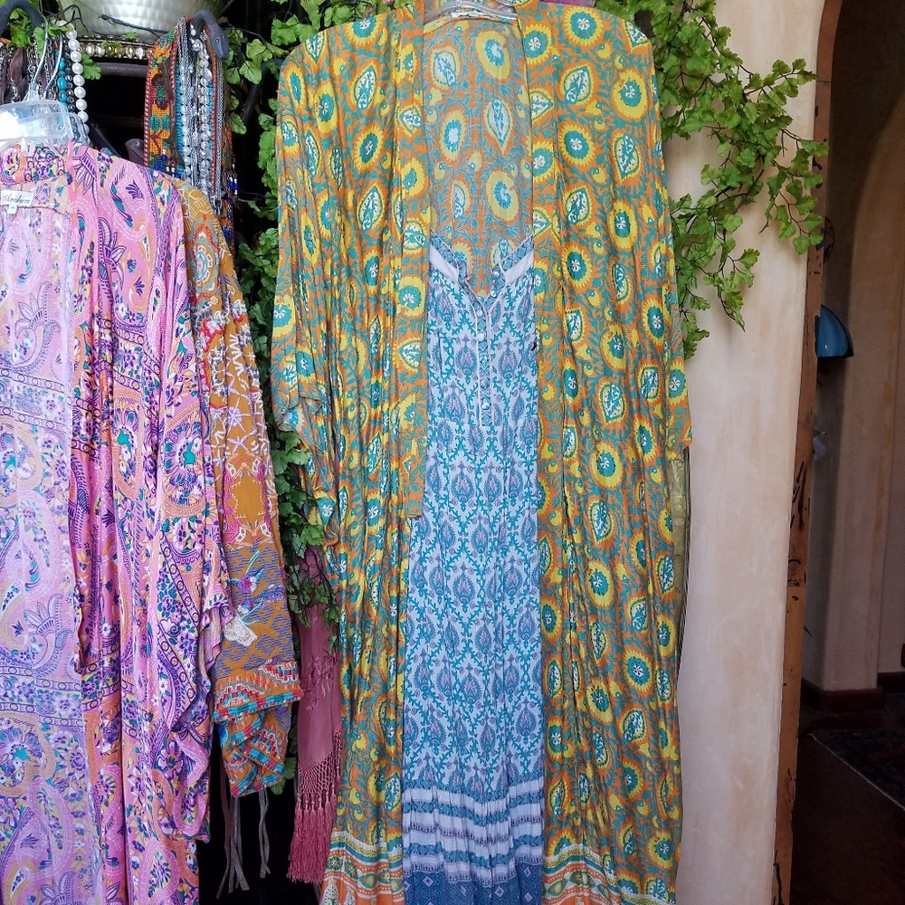NWOT ARNHEM LONG KIMONO *